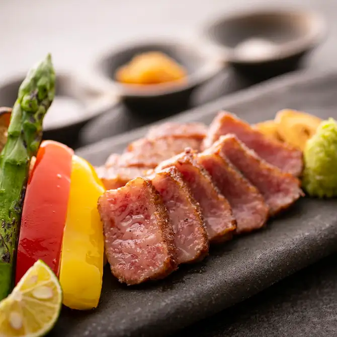 忘年会で肉料理を／大阪府茨木市の居酒屋なら牛と鮪EnYA